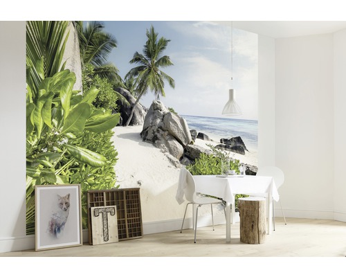 Fototapet med strandmotiv i ett ljust matrum