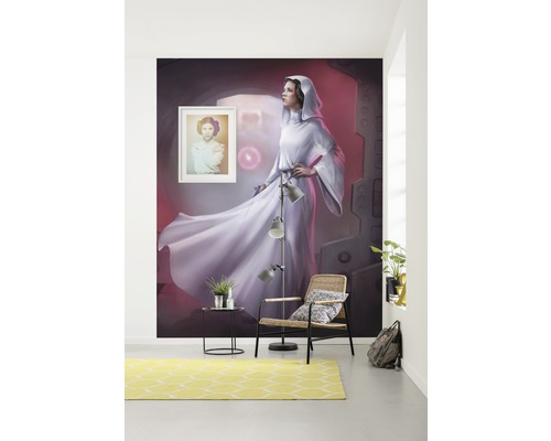 Rum med Star Wars Prinsessan Leia väggmålning, fåtölj och gul matta