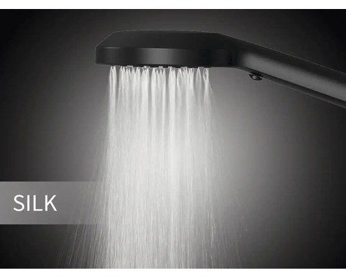 Duschhuvud med vattenstråle i Silk-läge