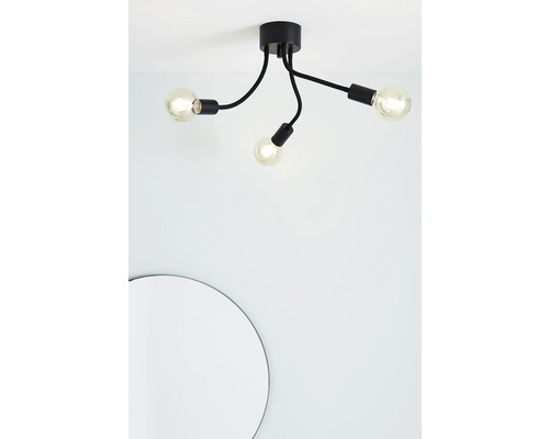 Taklampa med tre armar och glödlampor