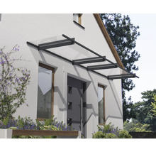 Glasöverhäng över en ytterdörr