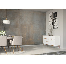 Matsal med matbord, stolar, skänk och väggpaneler i modern design