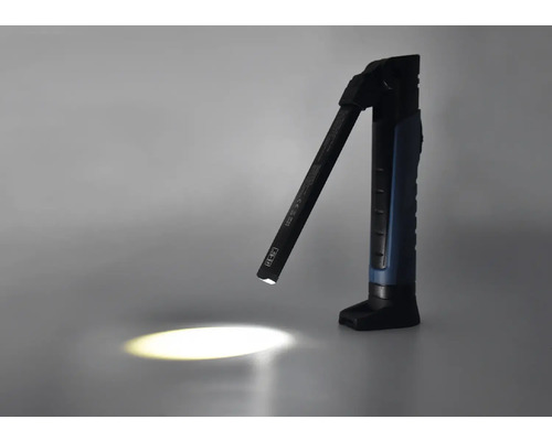 Batteridriven lampa med ljuskägla