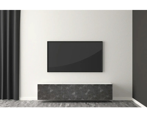 Vardagsrum med TV och TV-möbel