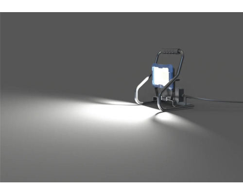 LED-byggstrålkastare med metallram