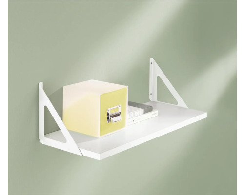 Vägghylla med förvaringsutrymme och hyllkonsoler på en vägg