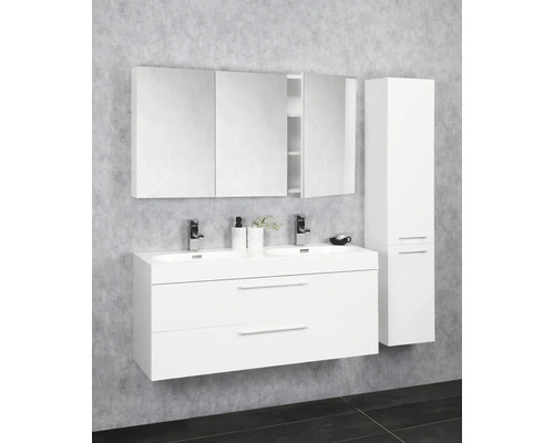 Modernt badrumsmöbelset med dubbla handfat, spegelskåp och högskåp