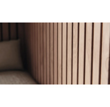 Träpaneler på en vägg