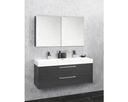 Hängande tvättställ med två lådor, tvättställsskål och spegelskåp i badrummet.