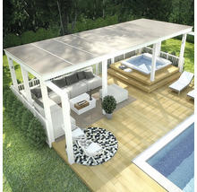 Terrass med tak, bubbelpool, pool och trädgårdsmöbler