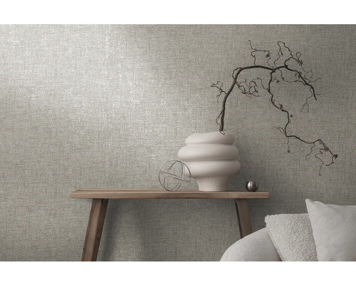 Stilfull tapet med textureffekt i vardagsrum