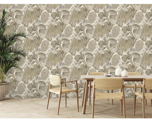 Matsal med matbord och tapet med växtmönster