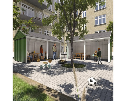 Scen med två lusthus, bord, bänkar, eldstad och diverse fritidsartiklar på en innergård