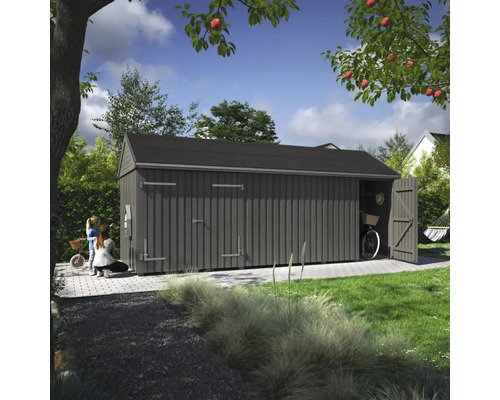 Trädgård med redskapsbod, gräsmatta och gångväg