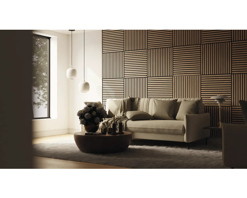 Vardagsrum med soffa, soffbord, träpanelvägg och pendellampor