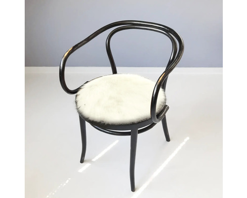 Trästol med sits i konstläder