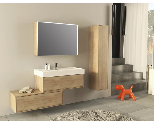 Modernt badrumsmöbelset med tvättställ, spegelskåp och högskåp