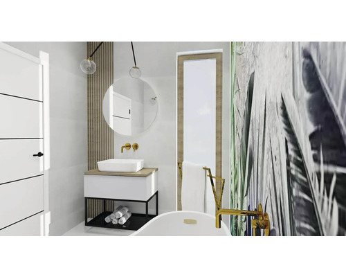 Badrum med handfat, spegel och badkar i ljus design