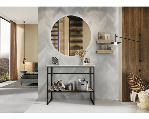 Modernt badrum med tvättställ, spegel och hyllor