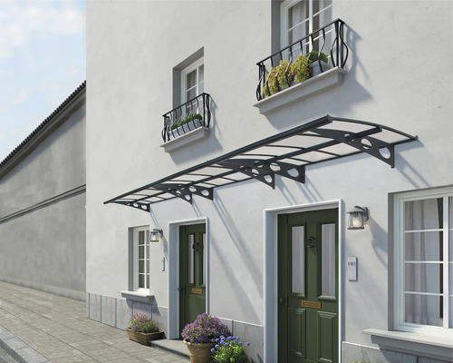 Husfasad med tak över två ytterdörrar