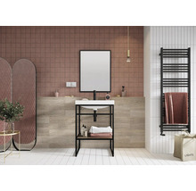 Modernt badrum med tvättställ, spegel, radiator och dekorativa element för en stilfull inredning.