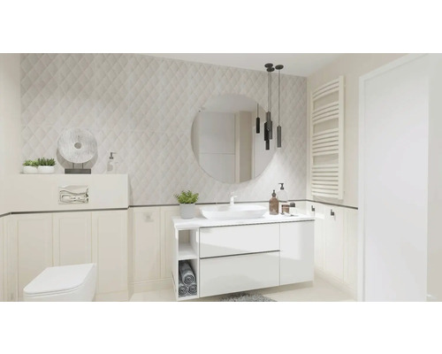 Ljust badrum med tvättställ, spegel, element och toalett