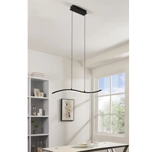 Modern hänglampa med böjd design över ett bord