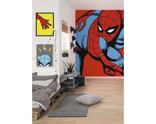 Sovrum med Spiderman väggmålning, säng, matta och dekoration