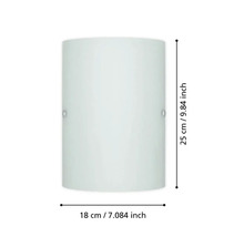 Vägglampa i glas med måtten 25 cm x 18 cm
