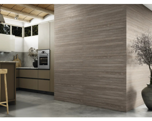 Modernt kök med träpanel som skapar en varm och naturlig atmosfär