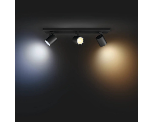 Taklampa med tre spotlights