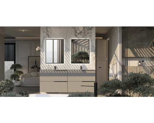 Ljust badrum med dubbla handfat, belysta speglar och dusch