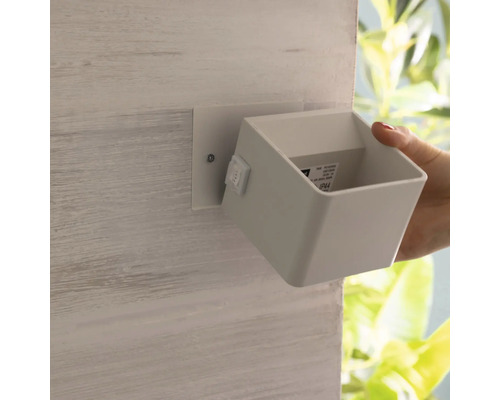 Vägglampa för inomhusbruk med strömbrytare