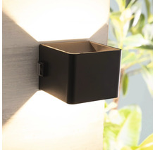 Fyrkantig vägglampa av metall för utomhusbelysning