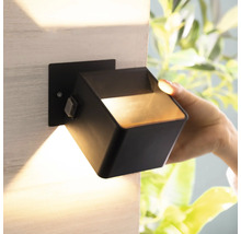 Kubisk vägglampa för utomhusbelysning