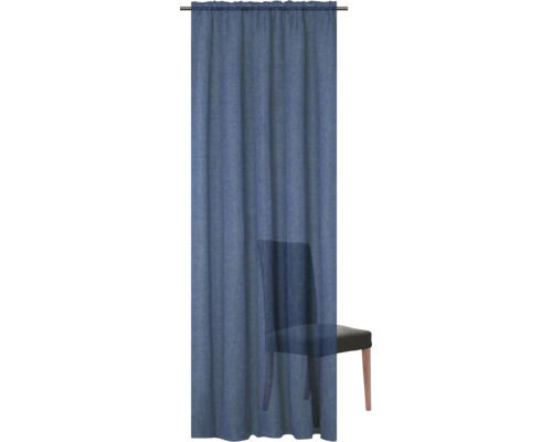 Mörkläggningsgardin vid fönstret med veckbandsfäste