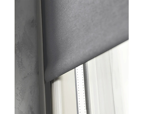 Rullgardin delvis neddragen