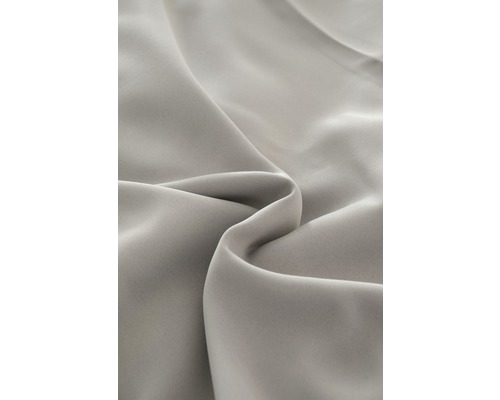 Närbild av draperat gardintyg