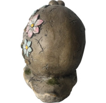 Dekorativ trädgårdsfigur med blomstermönster