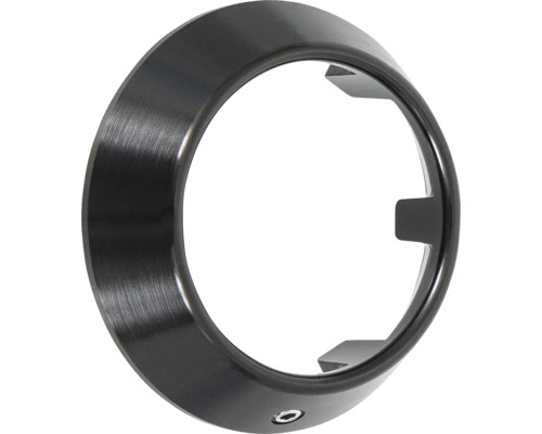 Ringformad metallkåpa med utskärningar