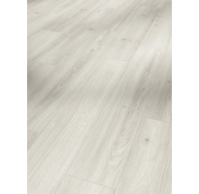 Ljust laminatgolv med trästruktur