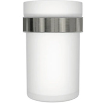 Vit vägglampa med silverfärgad ring