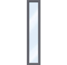 Grå fönsterkarm med glasfyllning.