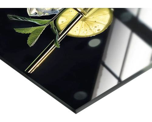 Dekorativ köksbild med lime, isbitar och sugrör