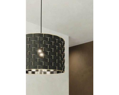 Taklampa med flätad lampskärm