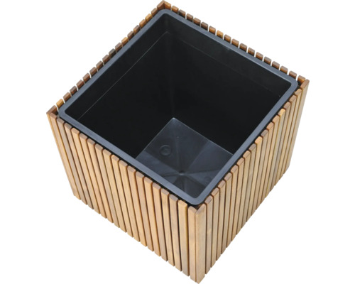 Fyrkantig blomlåda i trä med plastinsats för trädgården