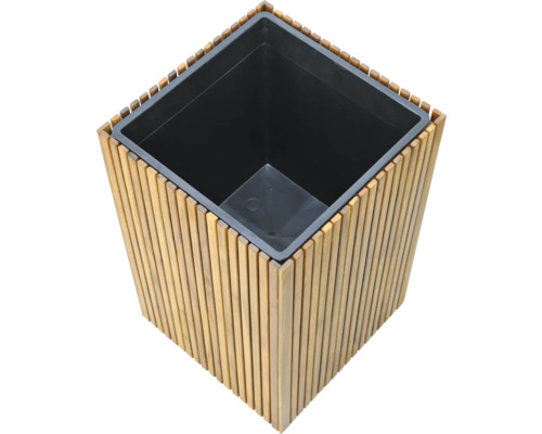 Blomlåda av trä med plastinsats för trädgården