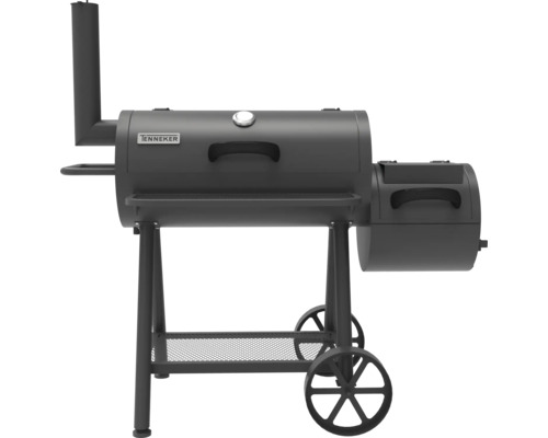 Tenneker Logo på en kolgrill med rökugn