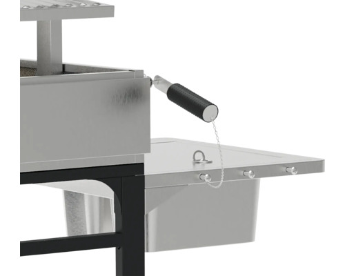 Grill med lyfthandtag och förvaringsutrymme