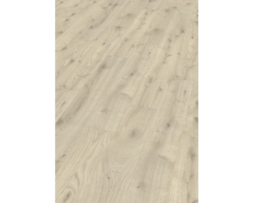 Ljust laminatgolv med trästruktur